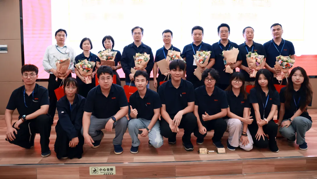 лʦ������������������������·�ˣ�