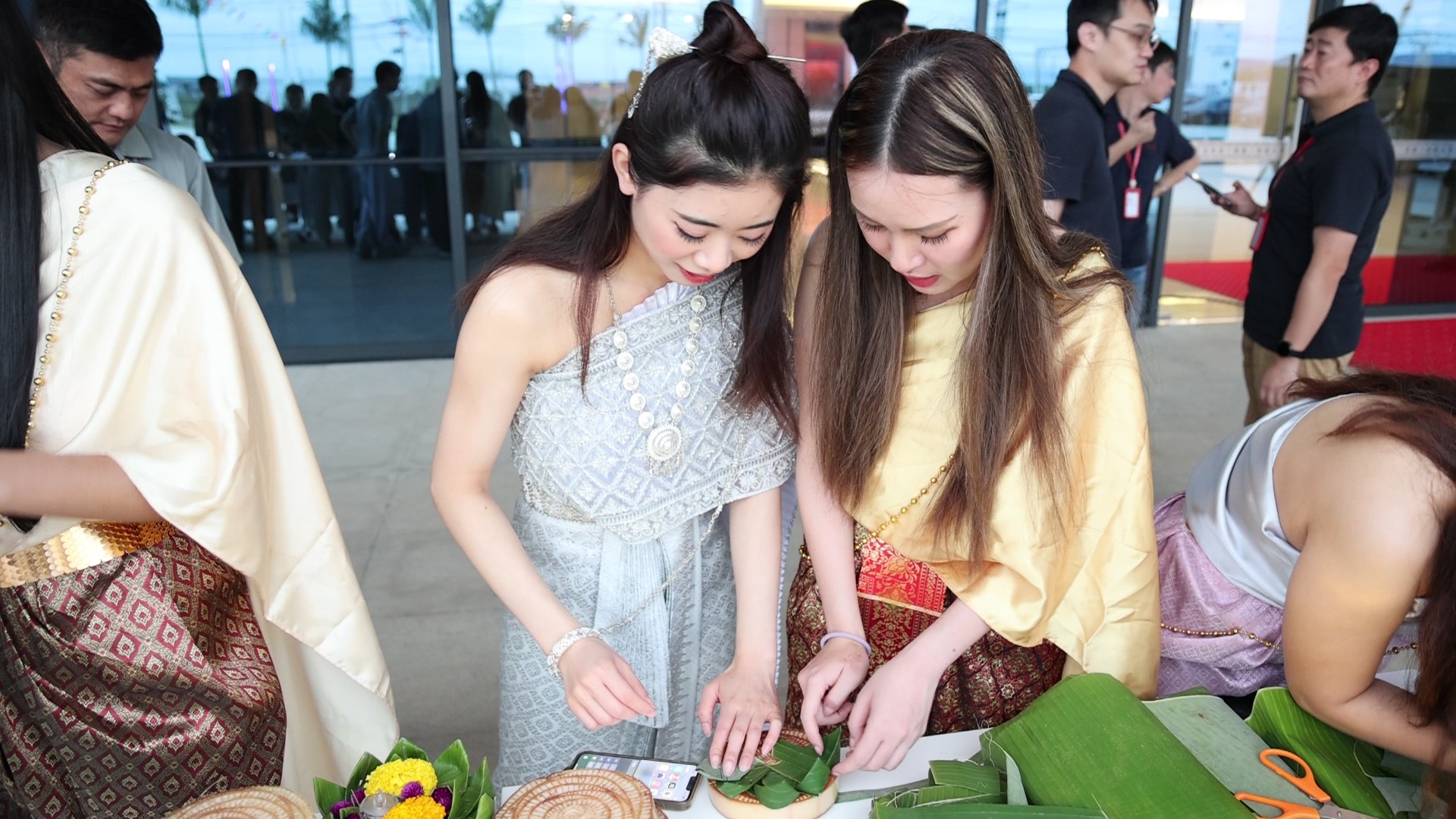 ���ַ��ɣ����������������ѻ�ϲ�۽�ˮ����